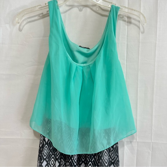 Sleeveless High Low Dress with Keyhole Back - Picture 2 of 8